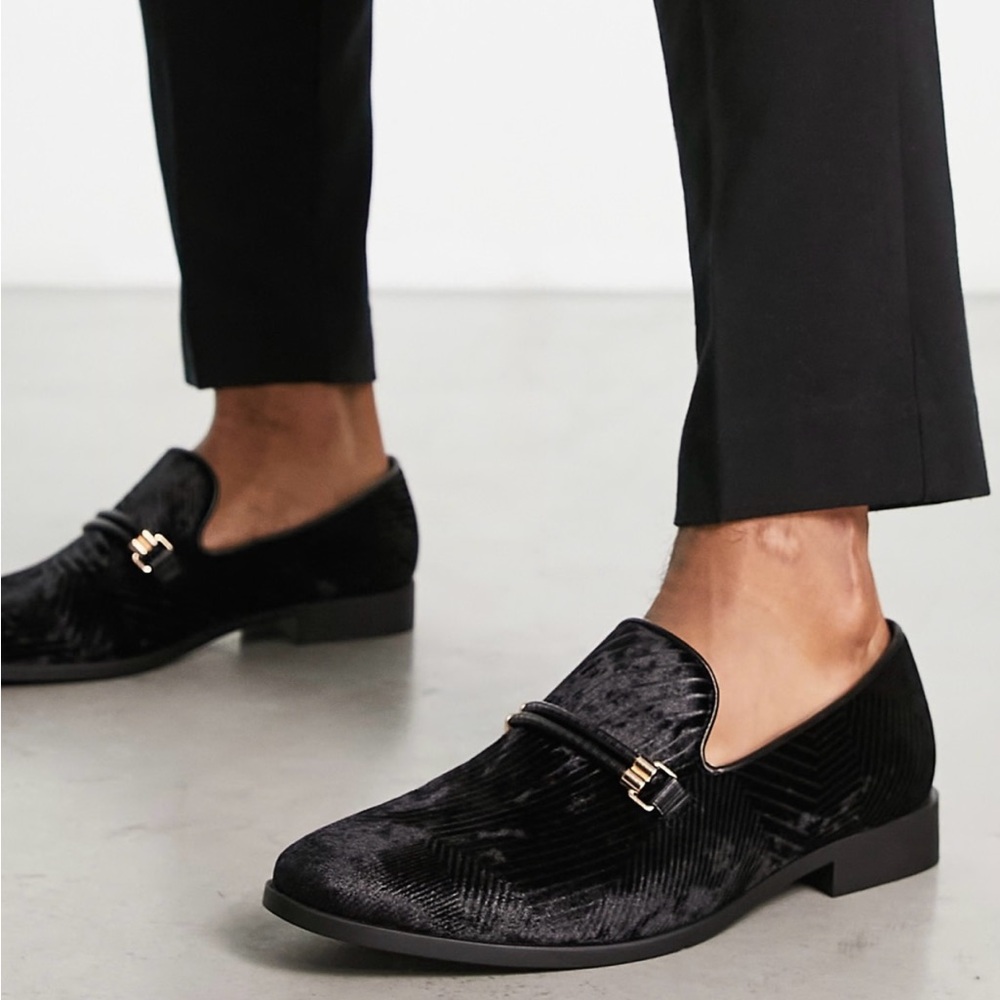 Elegant Black Velvet Loafers for Men